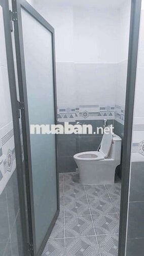 Bán nhà sổ chung đất thổ cư đường xe hơi