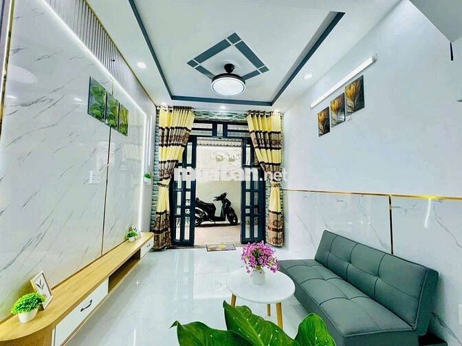 Bán nhà sổ chung đất thổ cư đường xe hơi