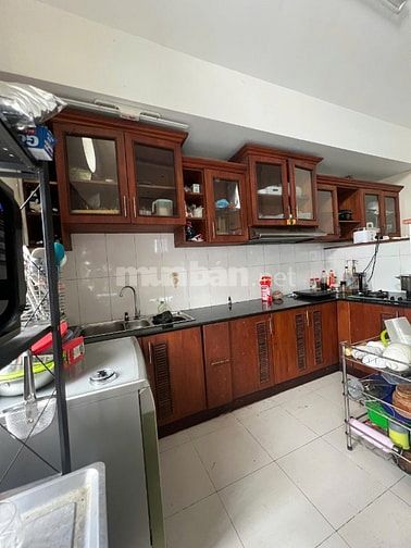 Biệt thự HXT ngay bến đò mát mẻ, sân đậu oto. Sẵn 4pn 5wc, có máy lạnh