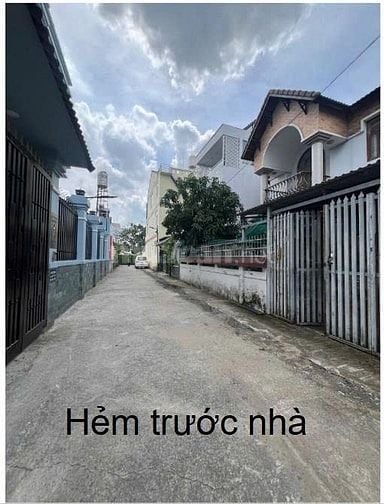 Biệt thự HXT ngay bến đò mát mẻ, sân đậu oto. Sẵn 4pn 5wc, có máy lạnh