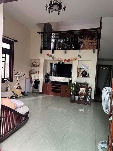 Biệt thự HXT ngay bến đò mát mẻ, sân đậu oto. Sẵn 4pn 5wc, có máy lạnh