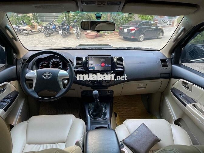 TOYOTA FORTUNER 2.5G số sàn sx2016 máy dầu màu đen