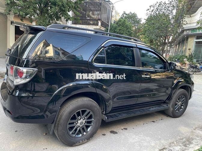 TOYOTA FORTUNER 2.5G số sàn sx2016 máy dầu màu đen