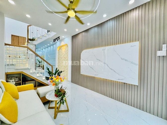 Nhà 1 lầu tuyệt đẹp Cao cấp hẻm xe hơi 1 trục cách MT Quang Trung 40