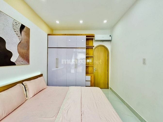 Nhà 1 lầu tuyệt đẹp Cao cấp hẻm xe hơi 1 trục cách MT Quang Trung 40
