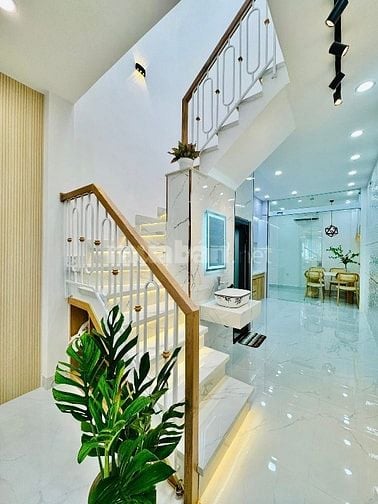 Nhà 1 lầu tuyệt đẹp Cao cấp hẻm xe hơi 1 trục cách MT Quang Trung 40