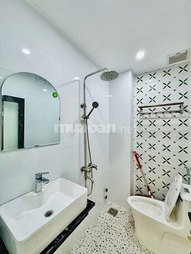 Nhà 1 lầu tuyệt đẹp Cao cấp hẻm xe hơi 1 trục cách MT Quang Trung 40