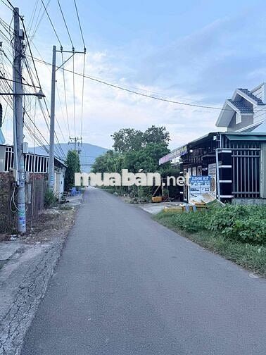 Chính chủ bán đất 5x25m, mặt tiền đường Trạm Y Tế, Xuân Hiệp – Sổ r