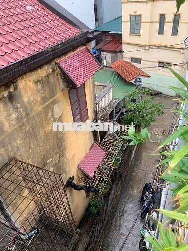 bán nhà mặt ngõ phố Ngũ Nhạc Hoàng Mai. Cách mặt phố Ngũ Nhạc hơn 20m