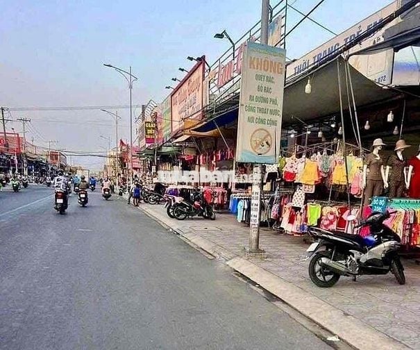 nhà bể nợ cần bán gấp để xoay sở
