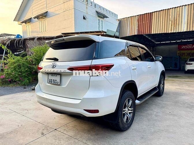 Toyota Fortuner 2022 2.4L 4x2 MT - 80000 km