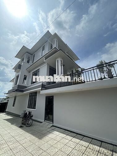 CHÍNH CHỦ BÁN ĐẤT KÈM NHÀ DIỆN TÍCH RỘNG LÊN ĐẾN 1.617m2 MẶT TIỀN QL51
