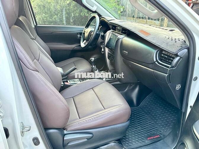 Toyota Fortuner 2022 2.4L 4x2 MT - 80000 km