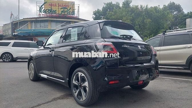 Suzuki Swift 2025 màu ĐEN giao ngay