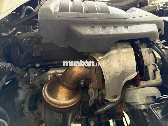 Isuzu Mu-X 07 chỗ máy dầu đời cao 2019