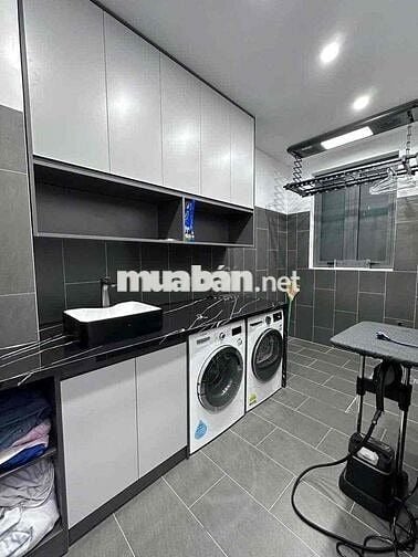 CẦN BÁN GẤP NHÀ NGAY CHỢ BÌNH CHÁNH , GIÁ 870 TRIỆU -SHR
