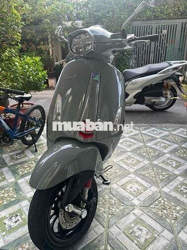 Cần Bán Chiếc Vespa Đi Ít Năm