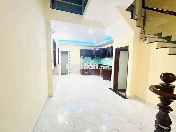 60M²  3Tầng BTCT Hẻm 8M Xe Hơi Ngủ Nhà 4Phòng Ngủ