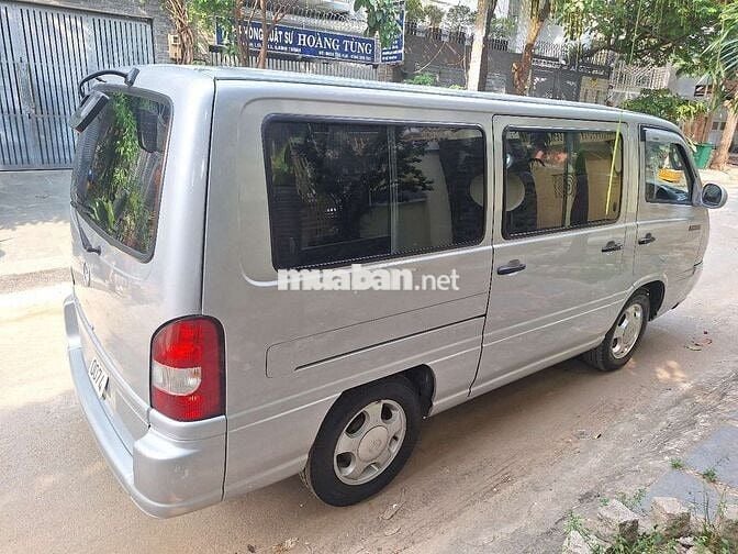 Mercedes MB100 san xuat 2003 khong nien han