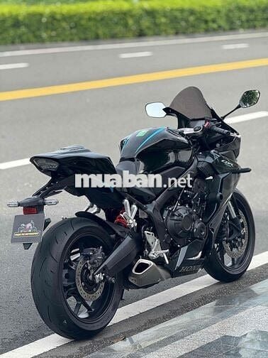 Honda CBR650R model 2023
