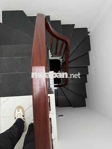 BÁN NHÀ HOÀNG MAI 35 m 5 TẦNG Ô TÔ ĐỖ CỬA