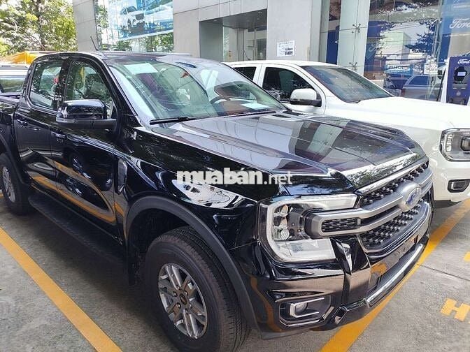 BÁN TẢI FORD RANGER. TRẢ TRUỚC HƠN 200TR LÀ CÓ XE.