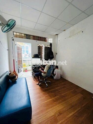 BÁN NHÀ GÒ VẤP - 2 Tầng 42m2 Giá 4 Tỉ - HẺM XE TẢI THÔNG- QUANG TRUNG