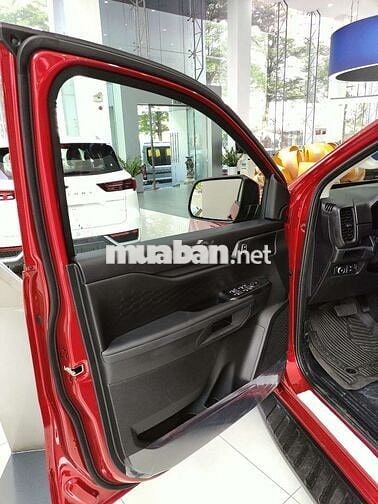 BÁN TẢI FORD RANGER. TRẢ TRUỚC HƠN 200TR LÀ CÓ XE.