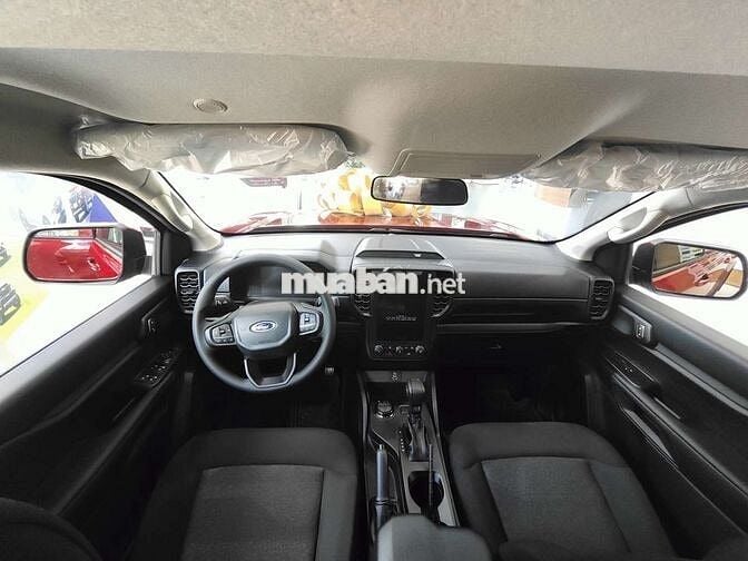 BÁN TẢI FORD RANGER. TRẢ TRUỚC HƠN 200TR LÀ CÓ XE.