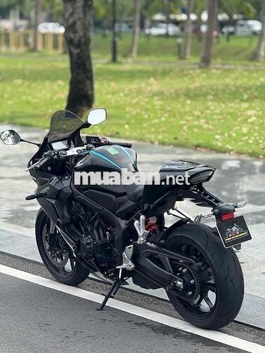 Honda CBR650R model 2023