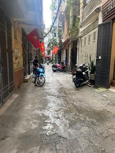 BÁN GẤP -NHÀ PHÂN LÔ - NGÕ 3 PHỐ THÁI HÀ - ĐỐNG ĐA - HÀ NỘI 