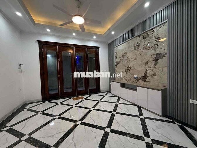 BÁN NHÀ HOÀNG MAI 35 m 5 TẦNG Ô TÔ ĐỖ CỬA