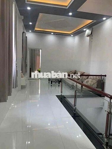 Nhà lầu 3 phòng full nội thất hẻm Hoàng Văn Thụ