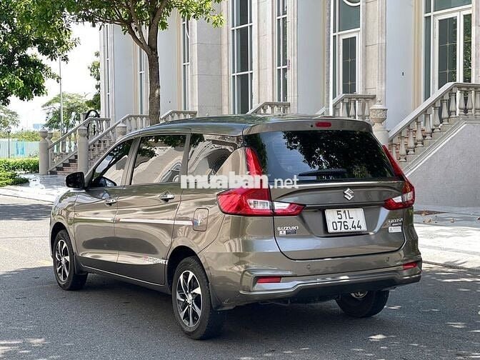 Suzuki Ertiga 2023 hybrid chuẩn gia đình 10000 km