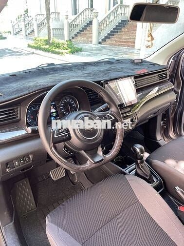 Suzuki Ertiga 2023 hybrid chuẩn gia đình 10000 km