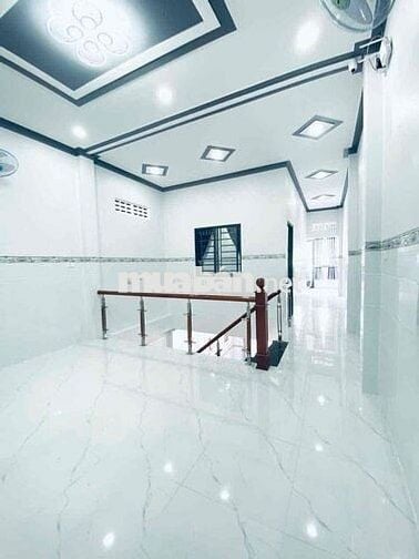 NHÀ ĐẸP GẦN UỶ BAN P5 cũ, Vừa ở kinh doanh thuận tiện