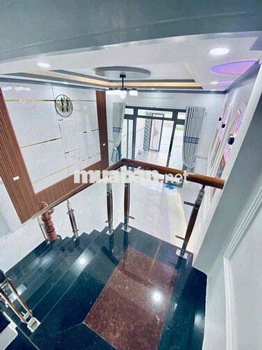 NHÀ ĐẸP GẦN UỶ BAN P5 cũ, Vừa ở kinh doanh thuận tiện
