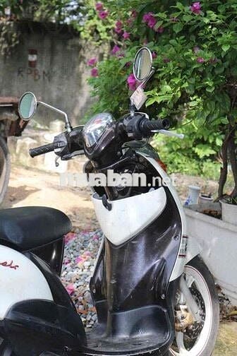 đổi xe nên e cần bán chiếc mio classsico