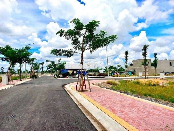 Bán đất nền khu đô thị mặt tiền ĐT 741 gần VSIP 2, 995 triệu, 80m2