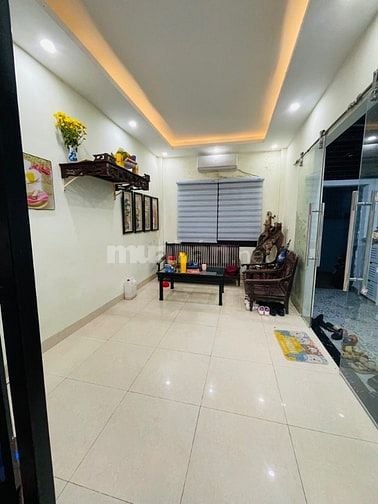 60m2 / tǎngj nhà 2 tầng bồ đề long biên bán  6tyỷ