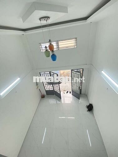 Quận 7 bán nhà 2 phòng ngủ, 2wc, nội khu chợ Tân Mỹ