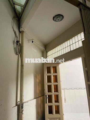 Cần bán gấp căn nhà. nguyên hồng p11. bình Thạnh. hẻm 91/