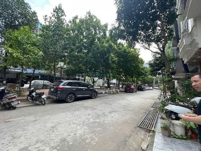 Bán nhà TĐC Tu Hoàng 80m² MT đẹp 5 tầng thang máy – Giá: 22 tỷ
