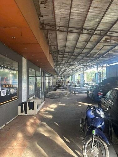 Cho thuê nhà mặt tiền Trường Chinh, P.15, Q.Tân Bình giá 15tr
