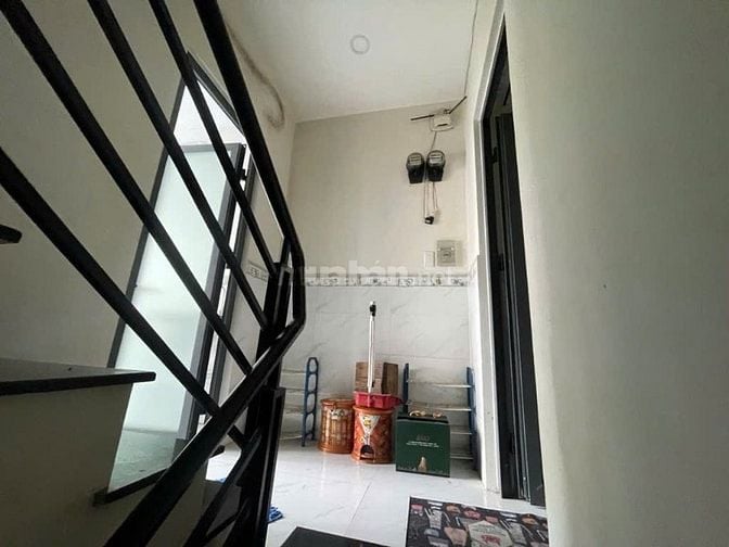 Nhà công năng lớn Bùi Văn Ba, 04 Tầng, DT ~35m2