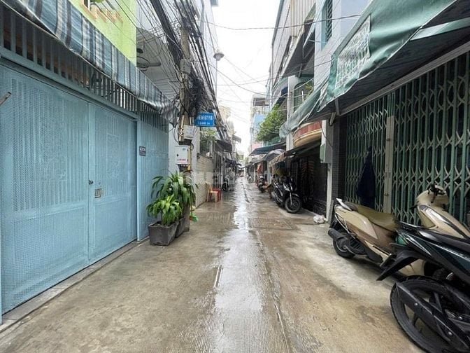 Nhà công năng lớn Bùi Văn Ba, 04 Tầng, DT ~35m2