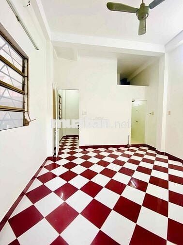 Nhà NC Q.10 4 tầng 3PN4WC ở gđ, sv ở ghép, KDOL, làm CHDV, ở tầm 10 ng