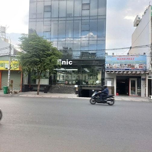 Cho thuê nhà mặt tiền Trường Chinh, P.15, Q.Tân Bình giá 15tr