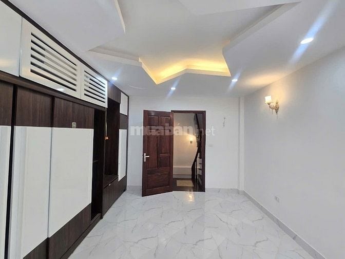 Bán nhà 5 tầng lô góc phố Yên Hòa, Cầu Giấy, gần phố, nhỉnh 7 tỷ.