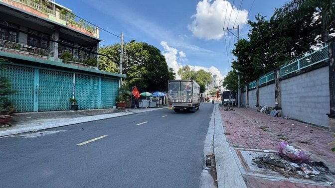 Bán gấp nhà xưởng mặt tiền Tân Chánh Hiệp, 825m2 ngang 33m giá 33 tỷ.